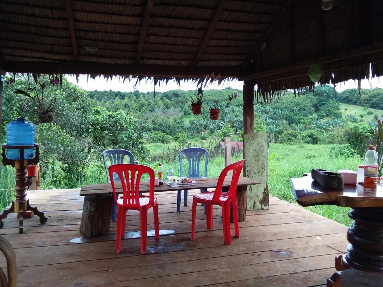 Mr Pov Home Stay Banlung Exteriör bild
