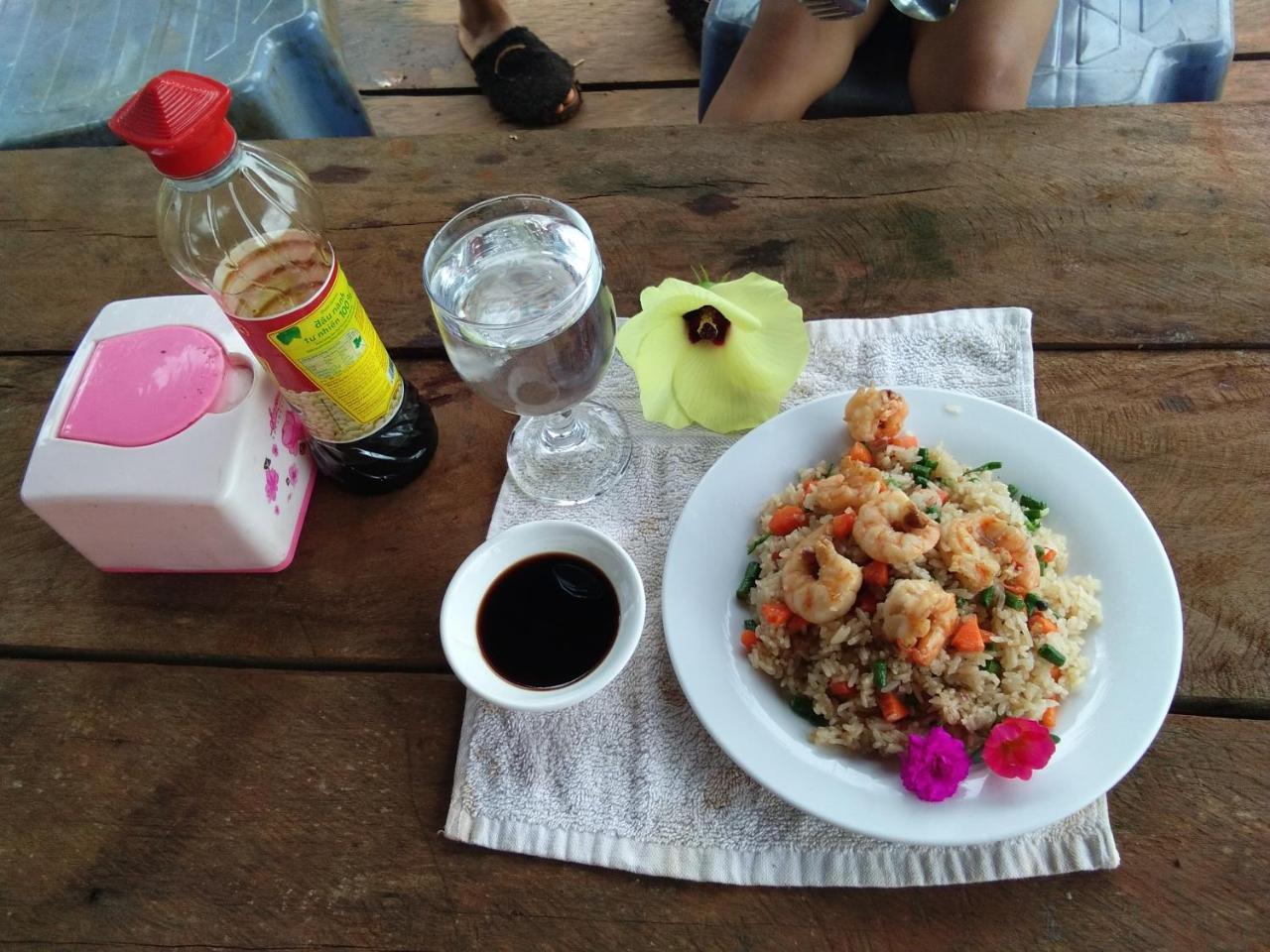 Mr Pov Home Stay Banlung Exteriör bild